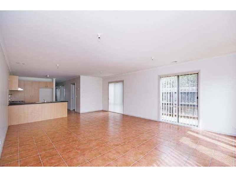1/6-8 Salisbury Street, Werribee VIC 3030