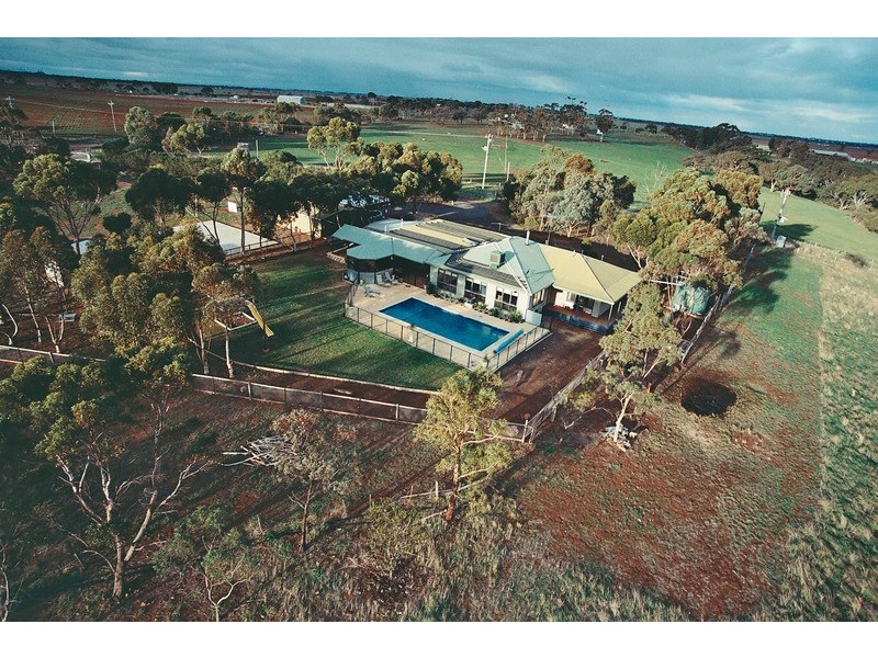 1 Shanahans Road, Mount Cottrell VIC 3024