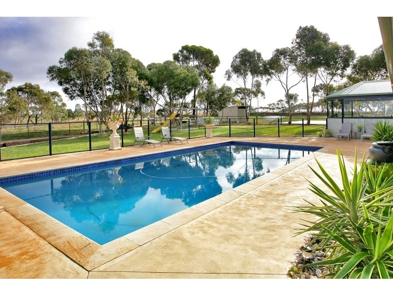 1 Shanahans Road, Mount Cottrell VIC 3024