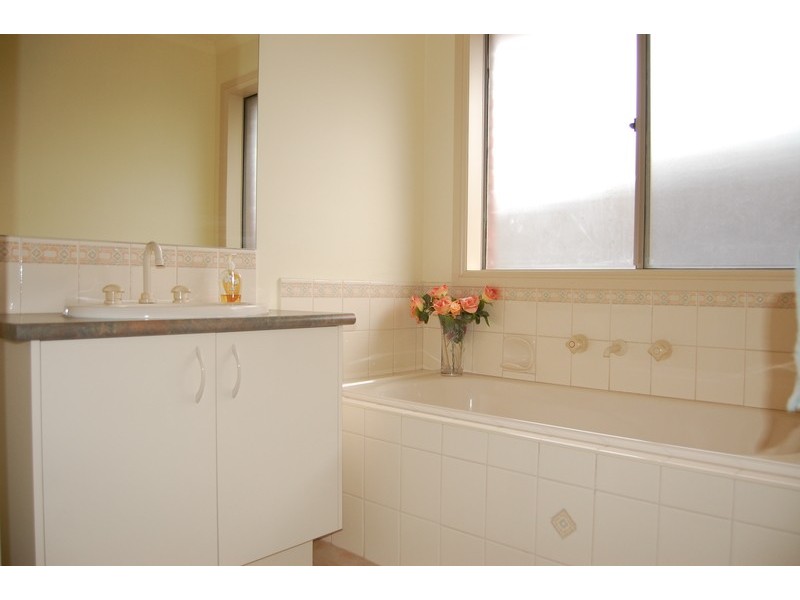 245 Hogans Road, Hoppers Crossing VIC 3029