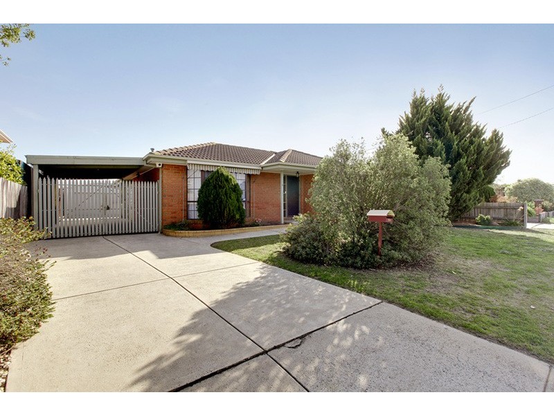 11 Gentzen Drive, Wyndham Vale VIC 3024