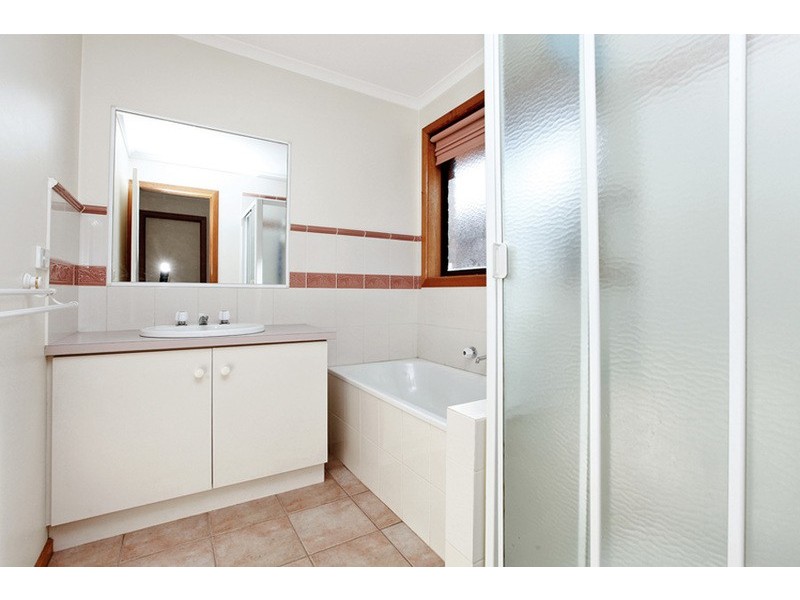 11 Gentzen Drive, Wyndham Vale VIC 3024