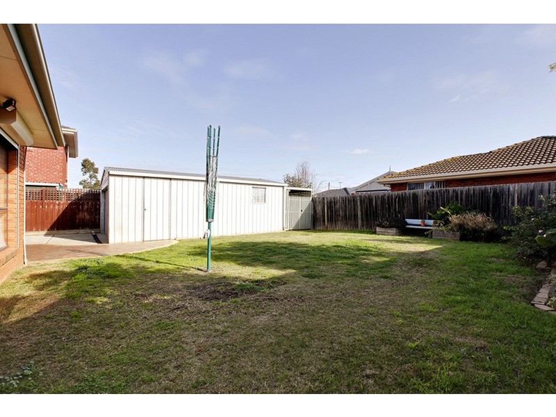 11 Gentzen Drive, Wyndham Vale VIC 3024