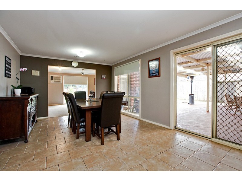 13  Diana Drive, Werribee VIC 3030