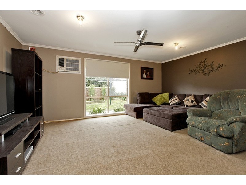 13  Diana Drive, Werribee VIC 3030