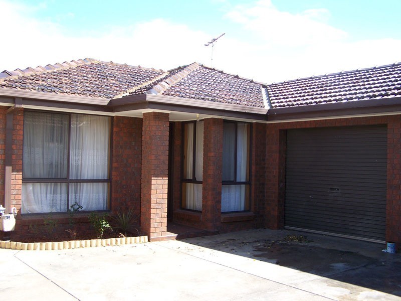 2/8 Dyer Street, Hoppers Crossing VIC 3029