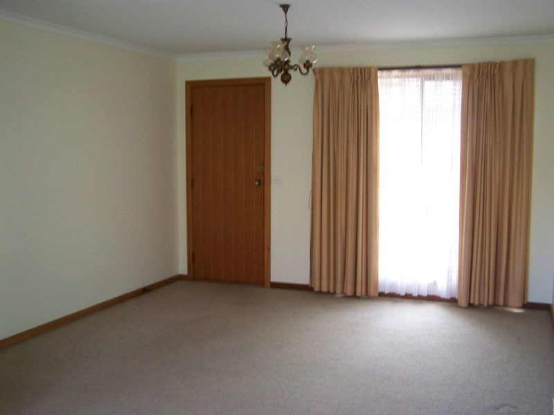 2/8 Dyer Street, Hoppers Crossing VIC 3029