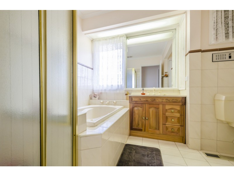 1407 Dohertys Road, Mount Cottrell VIC 3024