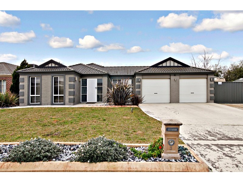 3 Chisholm Place, Wyndham Vale VIC 3024