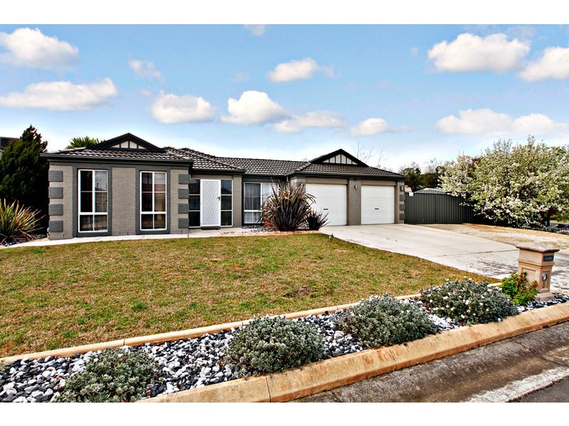 3 Chisholm Place, Wyndham Vale VIC 3024