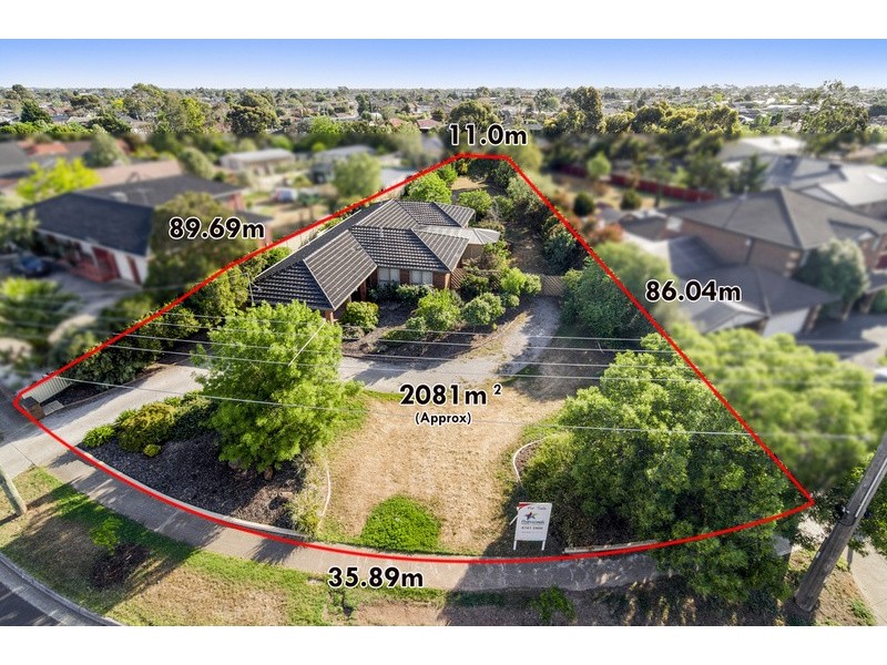 27 Wynarka Drive, Hoppers Crossing VIC 3029