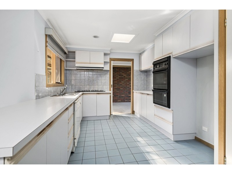 27 Wynarka Drive, Hoppers Crossing VIC 3029