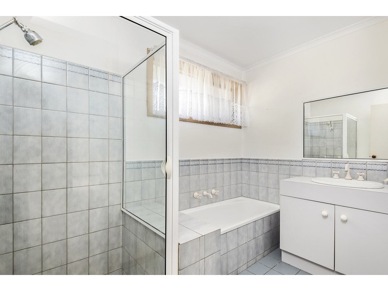 27 Wynarka Drive, Hoppers Crossing VIC 3029