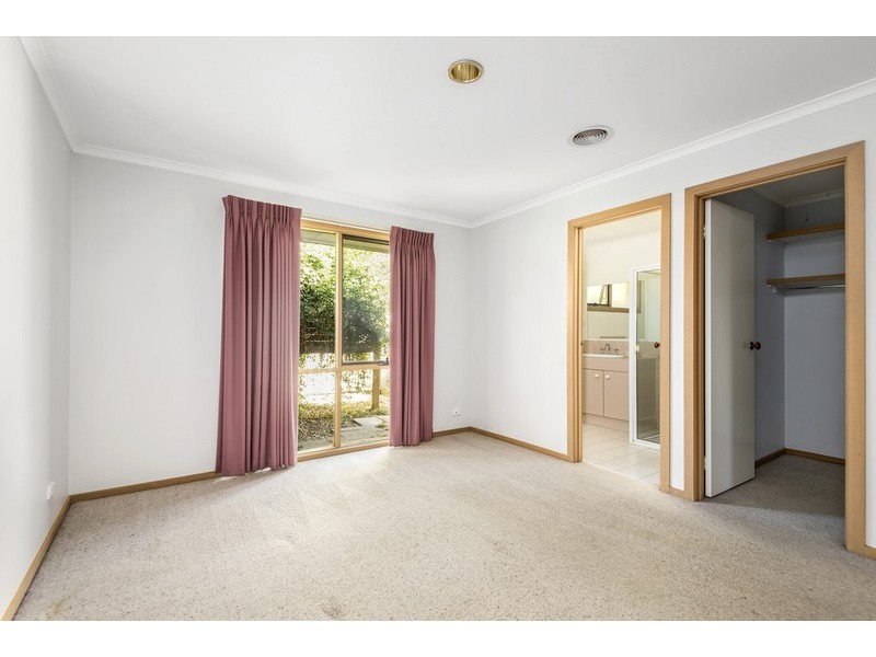 27 Wynarka Drive, Hoppers Crossing VIC 3029