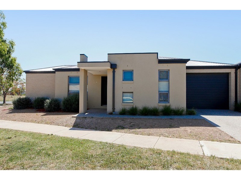 7 St Martins Boulevard, Truganina VIC 3029