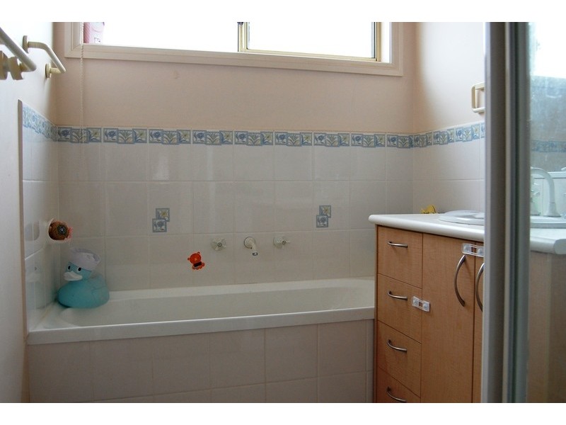 1/10 Edinburgh Court, Werribee VIC 3030