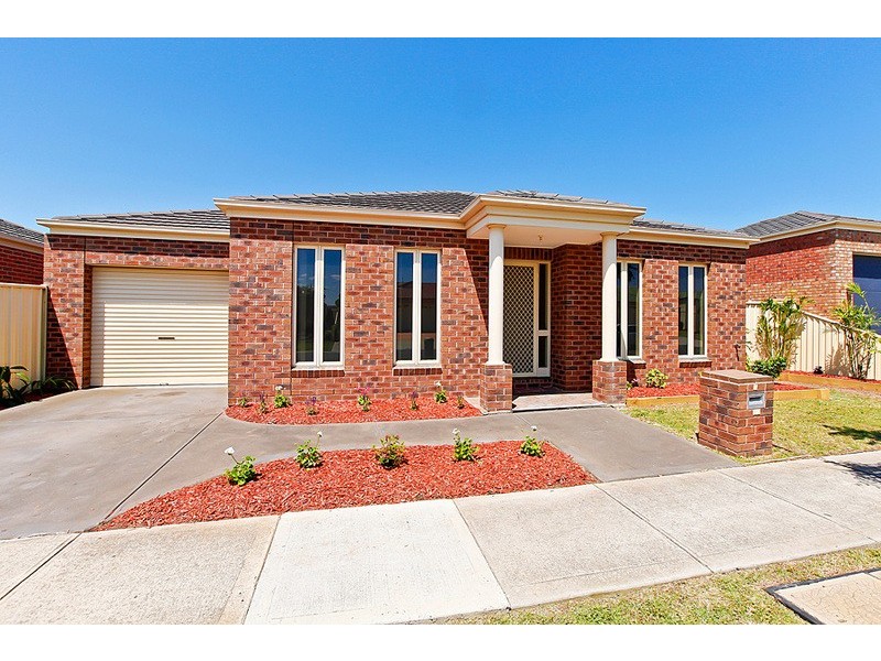 2/23 Treeside Drive, Tarneit VIC 3029