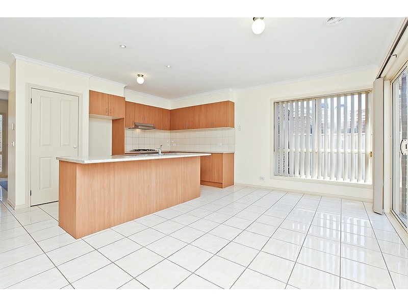 2/23 Treeside Drive, Tarneit VIC 3029