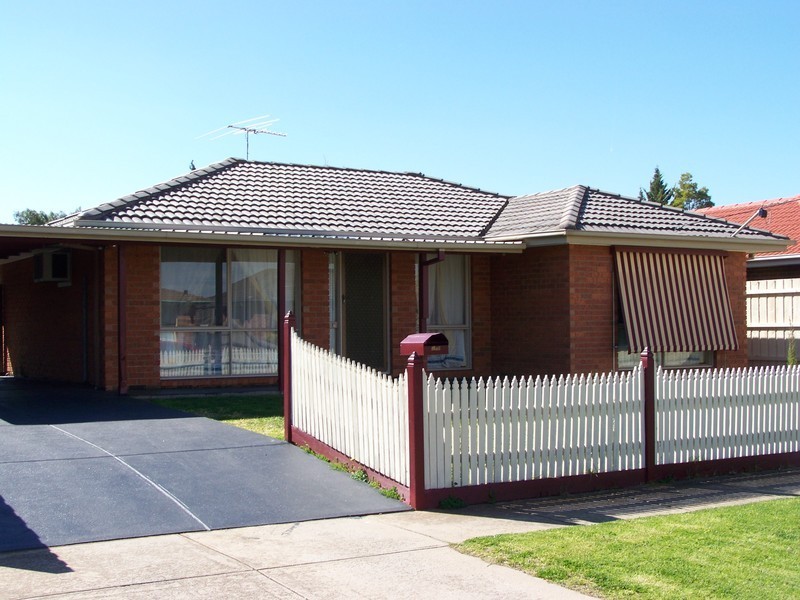 51 Hawkesbury Road, Werribee VIC 3030