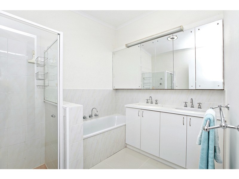 6 Vaina Street, Werribee VIC 3030