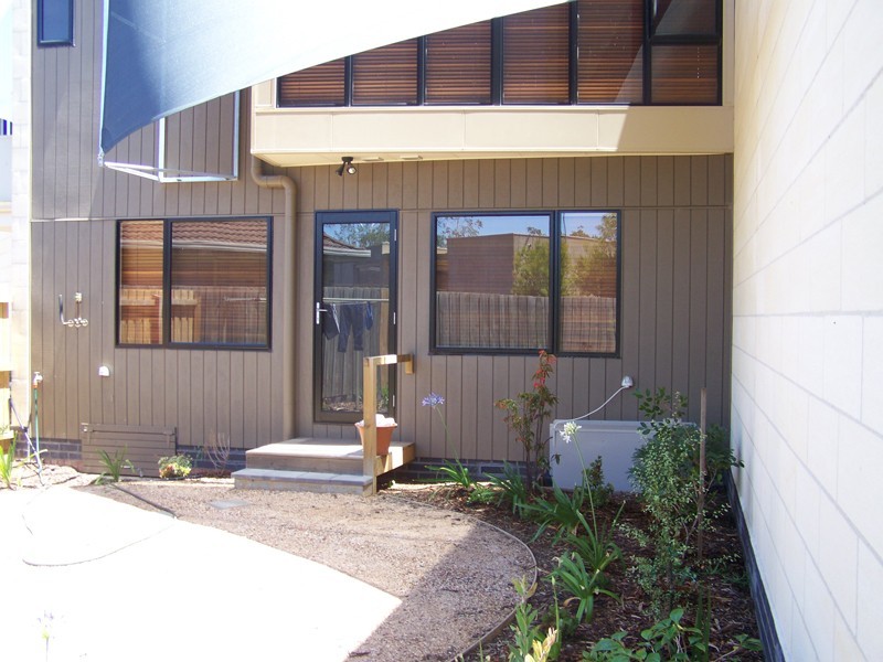 4/13-19 Purcell Court, Werribee VIC 3030