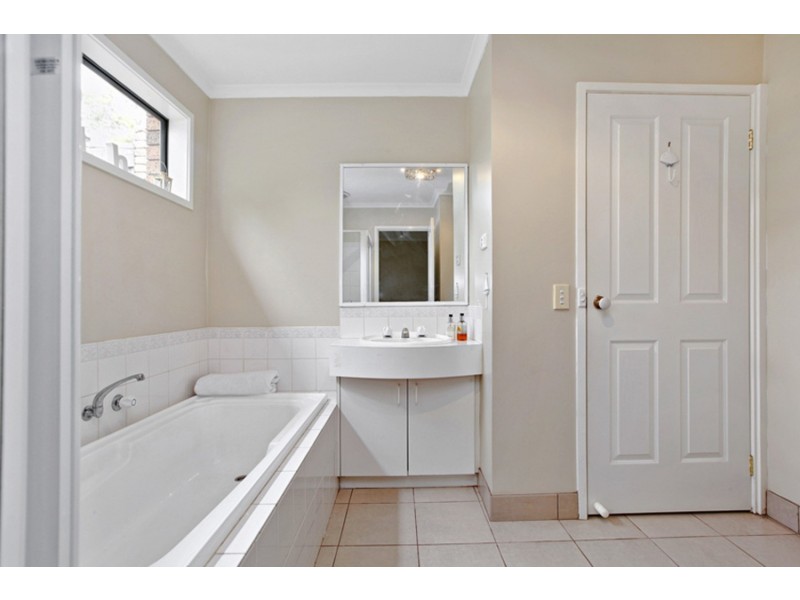 3 Perch Close, Werribee South VIC 3030