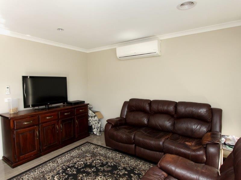 37 Lady Penryhn Drive, Wyndham Vale VIC 3024