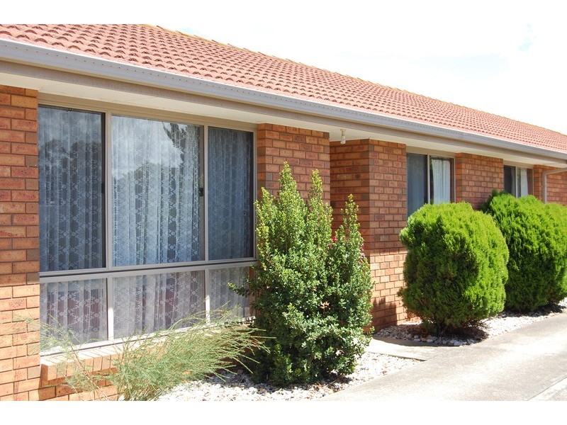 2/227 Princes Highway, Werribee VIC 3030
