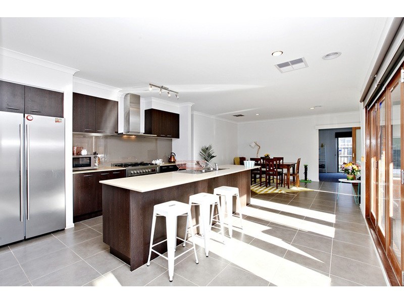 11 Lomandra Street, Point Cook VIC 3030