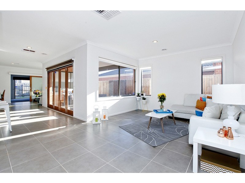 11 Lomandra Street, Point Cook VIC 3030