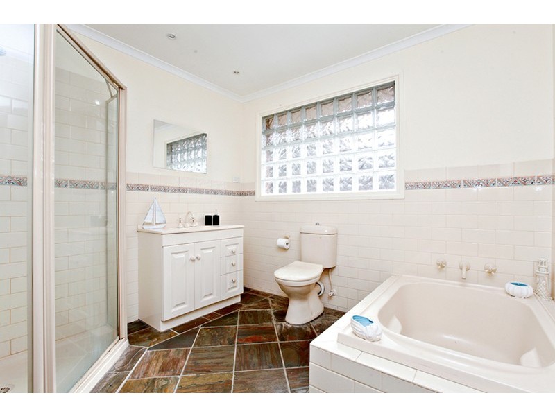 28 Olive Way, Wyndham Vale VIC 3024