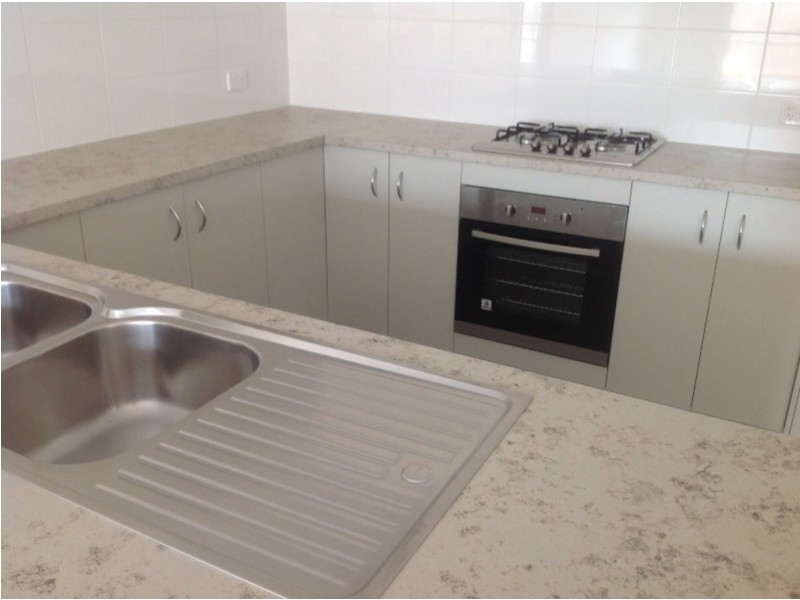 2/81 Powell Drive, Hoppers Crossing VIC 3029