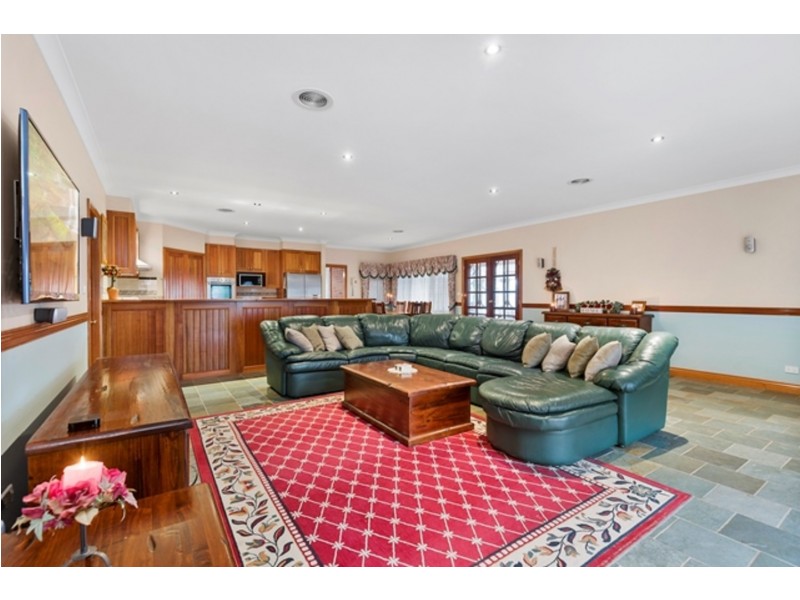 6 Casuarina Close, Hoppers Crossing VIC 3029