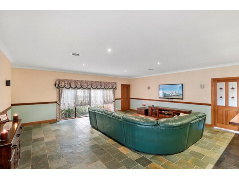 6 Casuarina Close, Hoppers Crossing VIC 3029