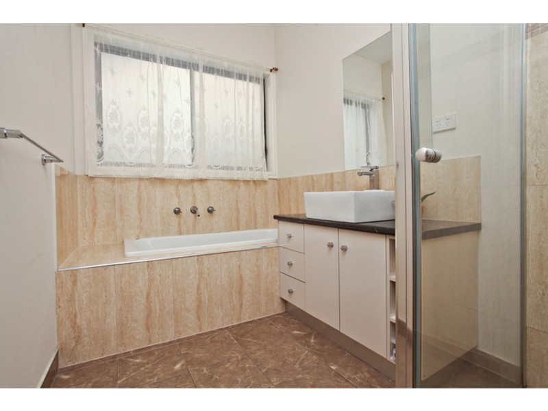 3/11 Wackett Street, Laverton VIC 3028