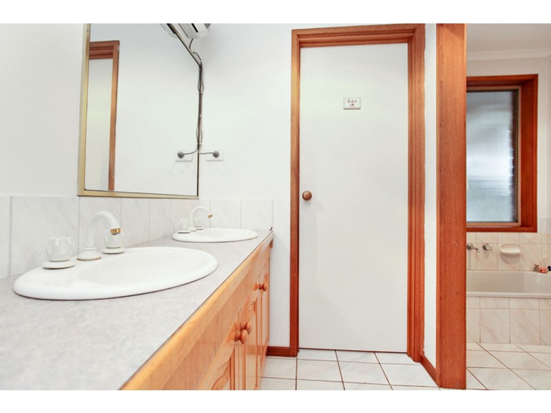 13 Amy Close, Hoppers Crossing VIC 3029