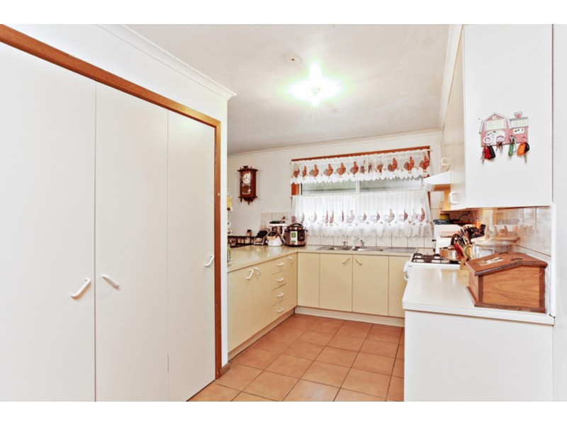 42 Songlark Crescent, Werribee VIC 3030