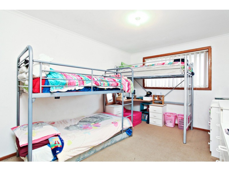 42 Songlark Crescent, Werribee VIC 3030