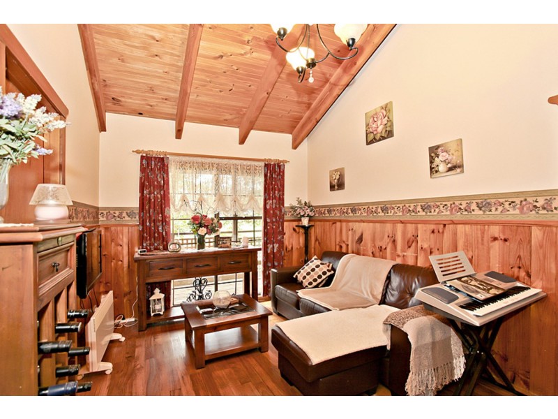 13 School Road, Balliang East VIC 3340