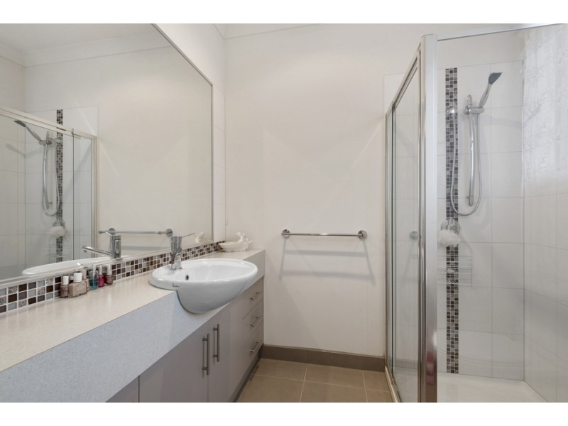 1/10 Bonita Avenue, Tarneit VIC 3029