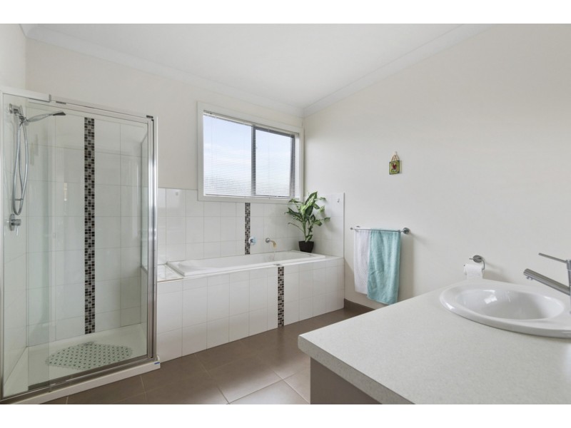 1/10 Bonita Avenue, Tarneit VIC 3029