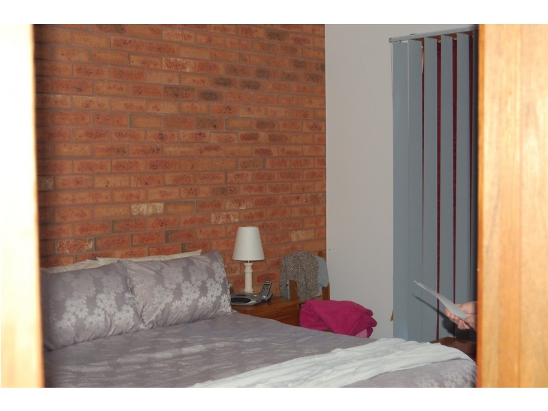 2/227 Princes Highway, Werribee VIC 3030