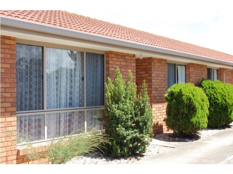 2/227 Princes Highway, Werribee VIC 3030