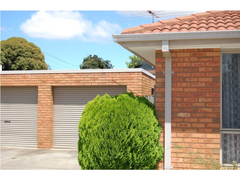 2/227 Princes Highway, Werribee VIC 3030