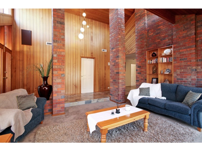 8 Lawson Court, Hoppers Crossing VIC 3029