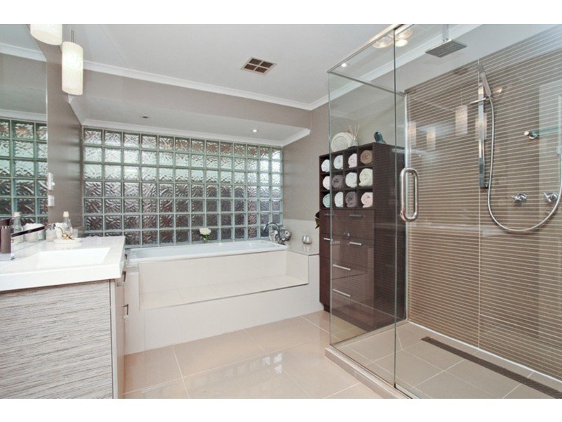 8 Lawson Court, Hoppers Crossing VIC 3029