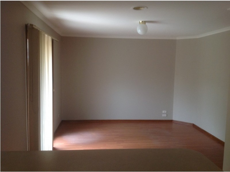 8 Cleveland Drive, Hoppers Crossing VIC 3029