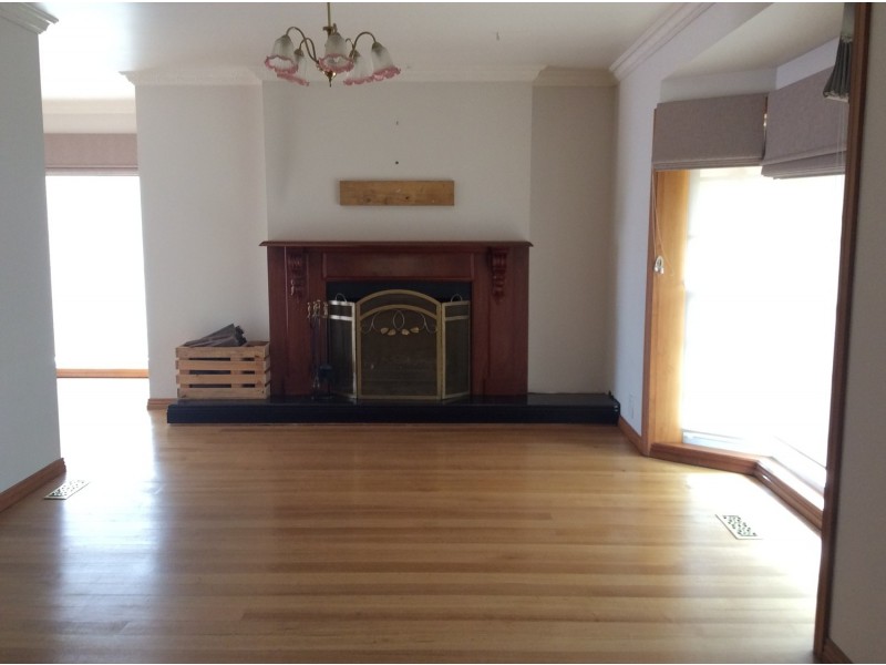 111 Princes Highway, Werribee VIC 3030