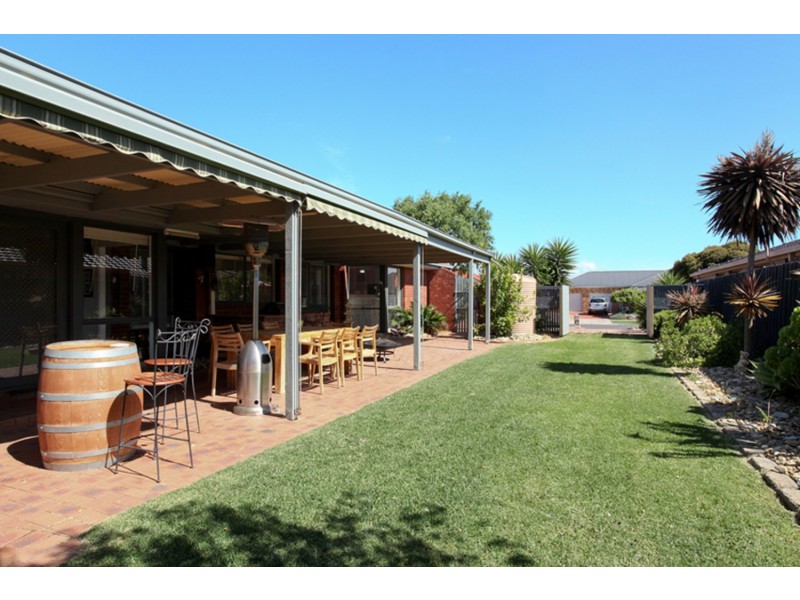 28 St Andrews Drive, Werribee VIC 3030