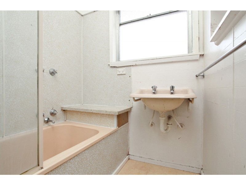 24 Deborah Street, Werribee VIC 3030